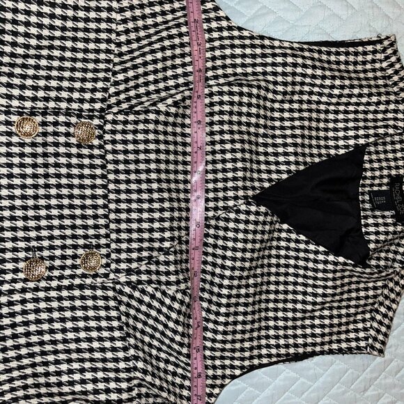 Black and tan houndstooth dress - Picture 9 of 10